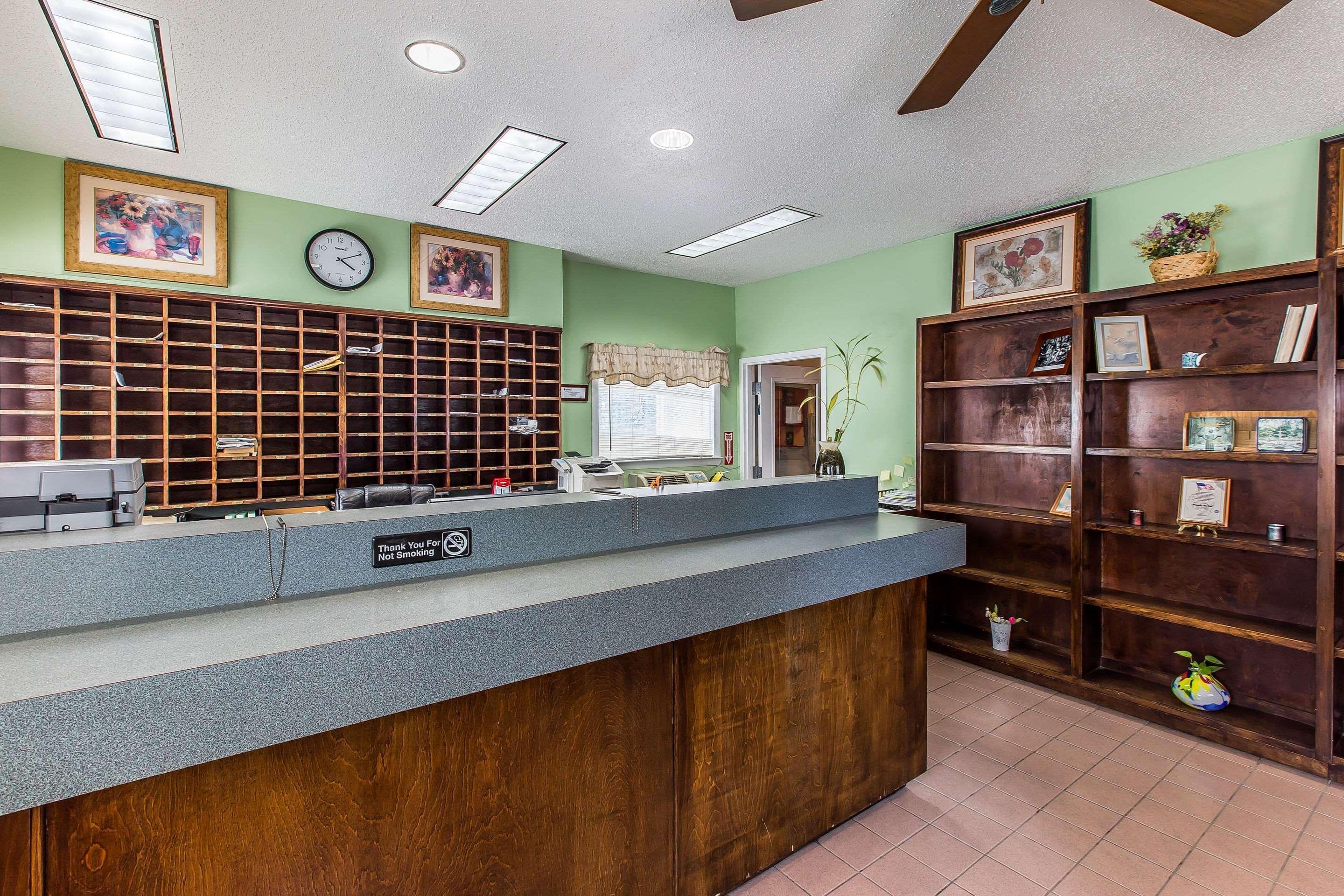 Suburban Studios Abercorn Savannah Luaran gambar