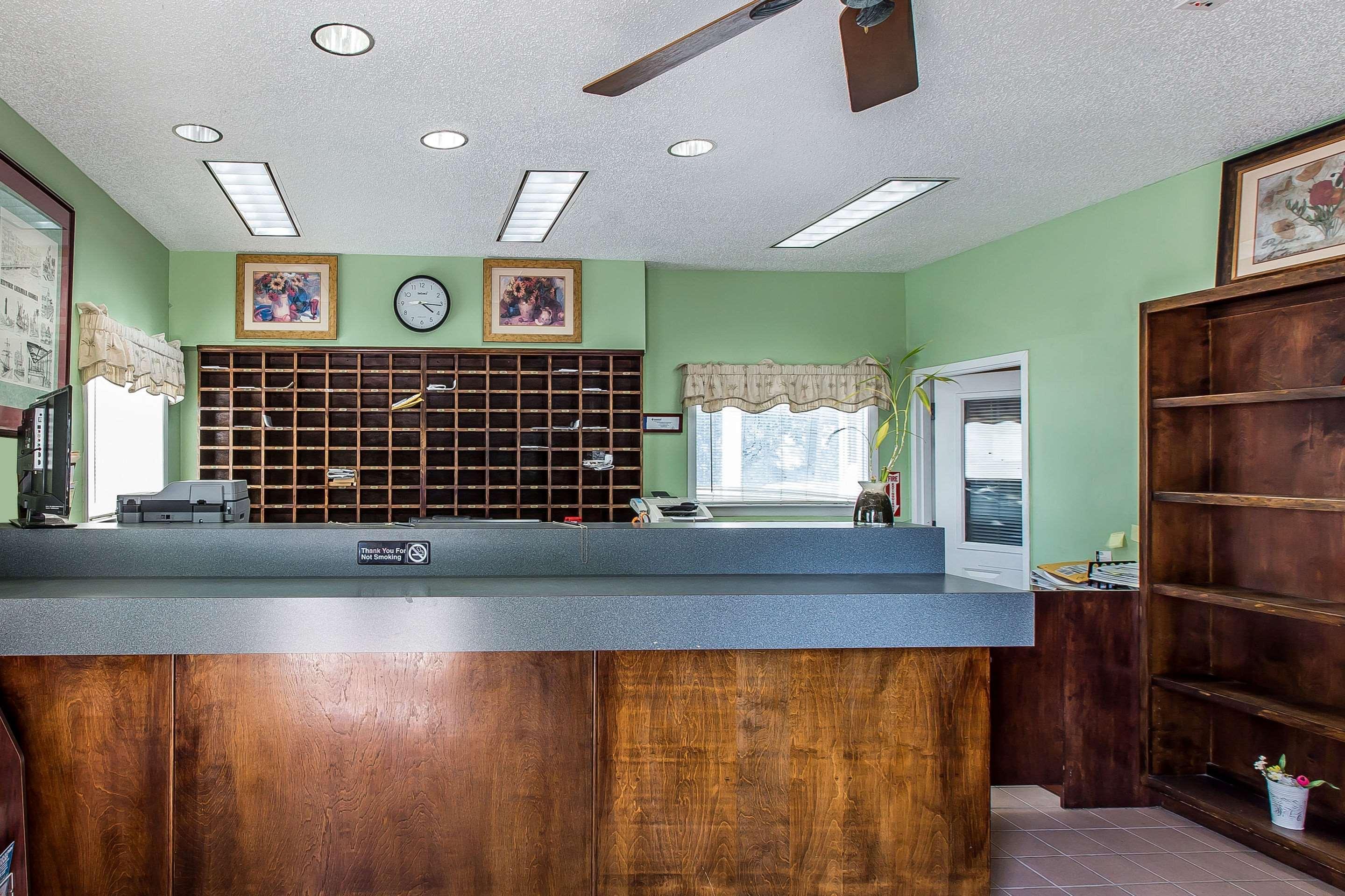 Suburban Studios Abercorn Savannah Luaran gambar