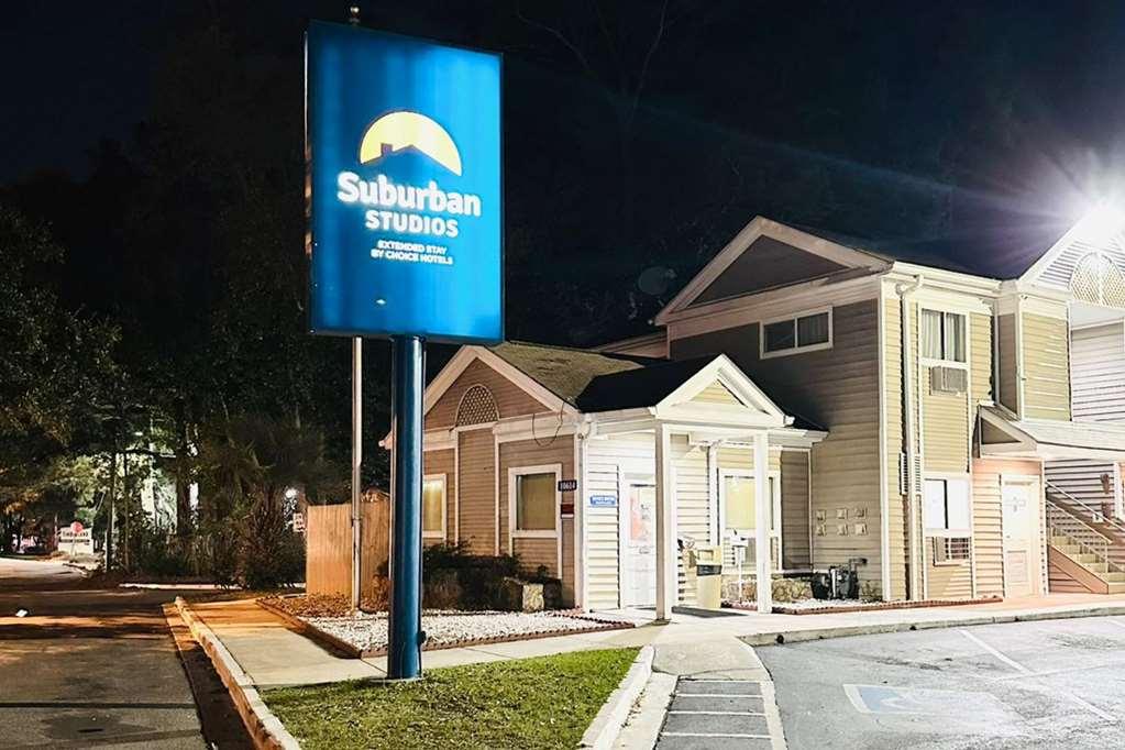 Suburban Studios Abercorn Savannah Luaran gambar